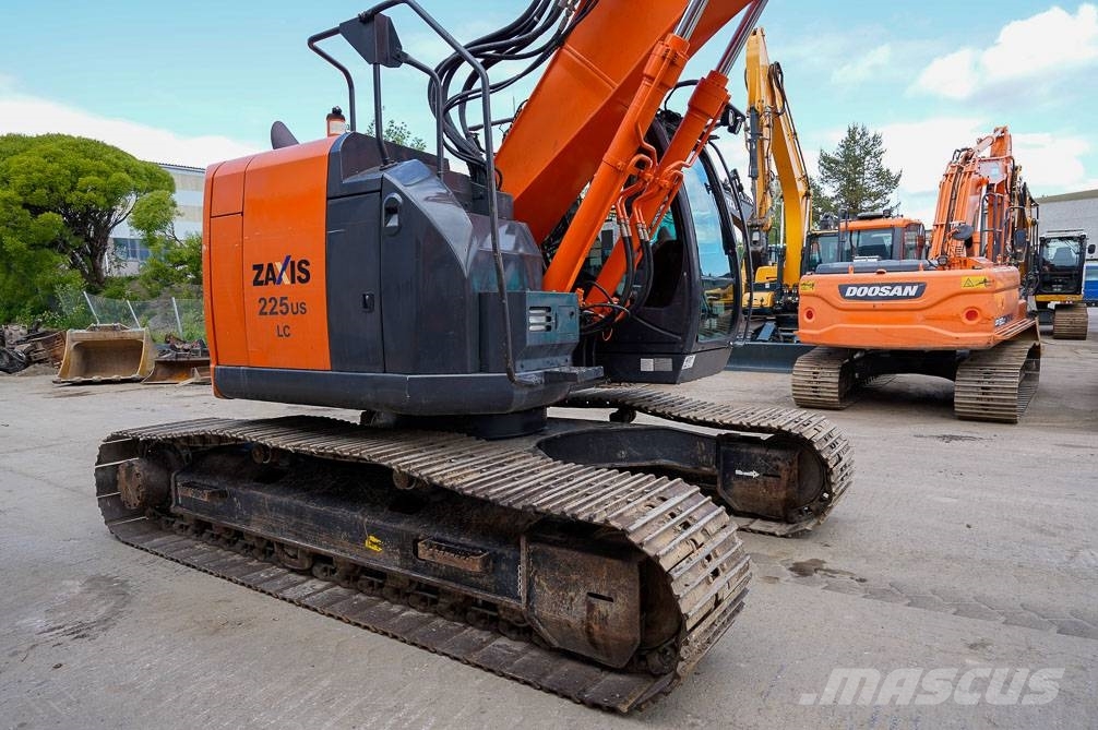 Hitachi ZX225USLC-5B MARTTIINILLA Excavadoras sobre orugas
