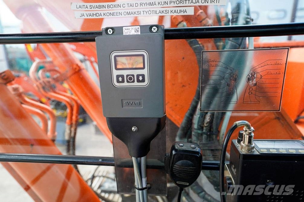 Hitachi ZX225USLC-5B MARTTIINILLA Excavadoras sobre orugas