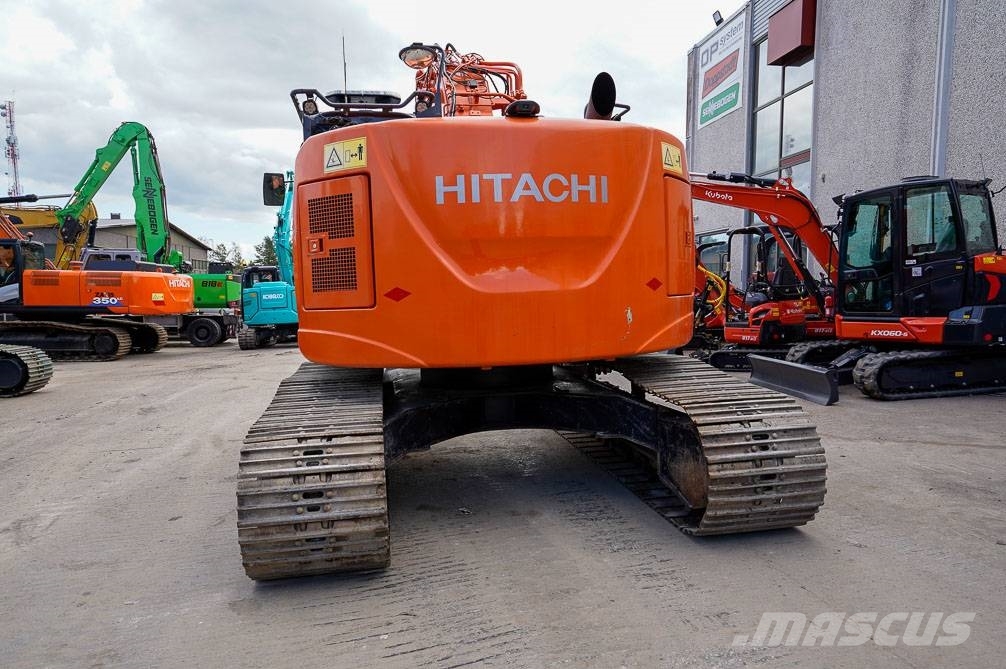 Hitachi ZX225USLC-5B MARTTIINILLA Excavadoras sobre orugas
