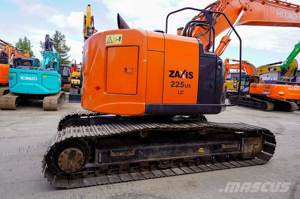 Hitachi ZX225USLC-5B MARTTIINILLA Excavadoras sobre orugas