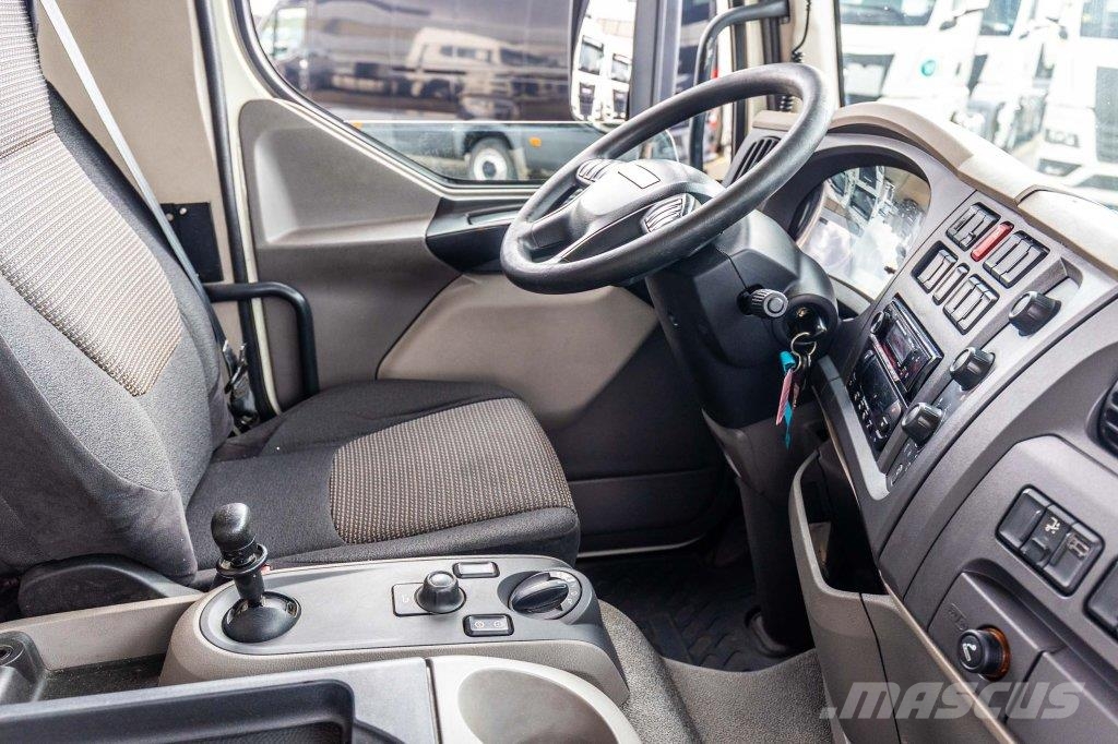 DAF LF55 250+CHEREAU+THERMO KING+DHOLLANDIA 1.5T Camiones con temperatura controlada