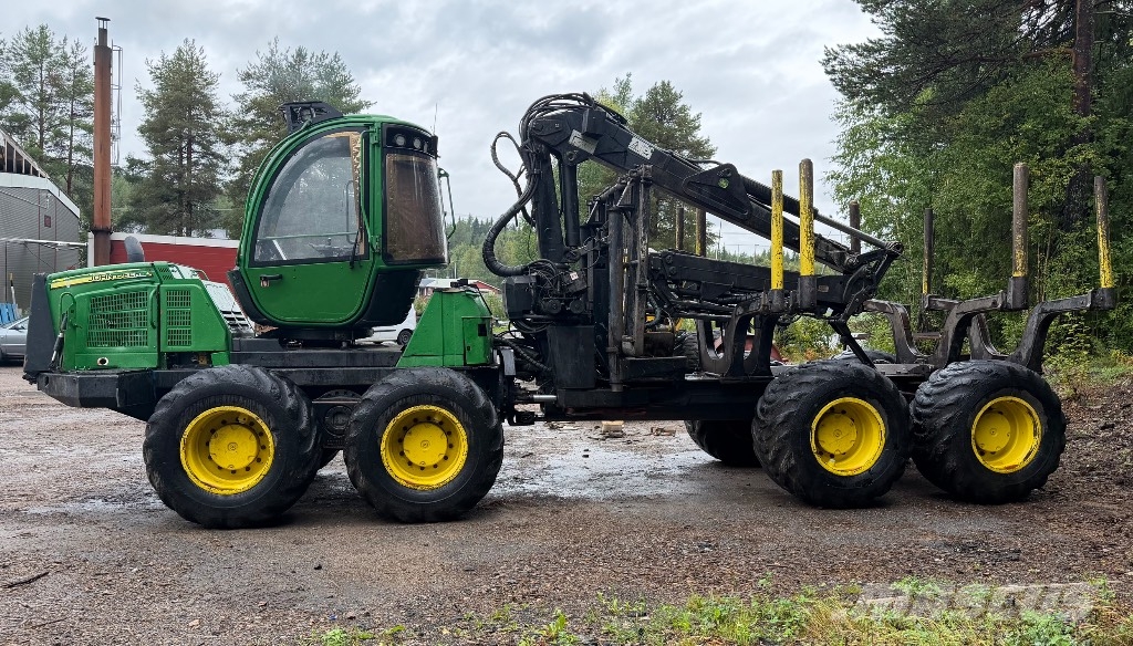 John Deere 1210 E Forvarderi