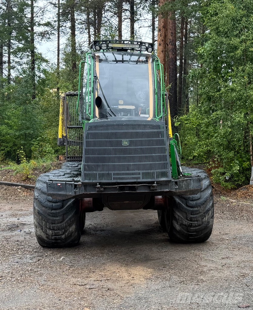 John Deere 1210 E Forvarderi