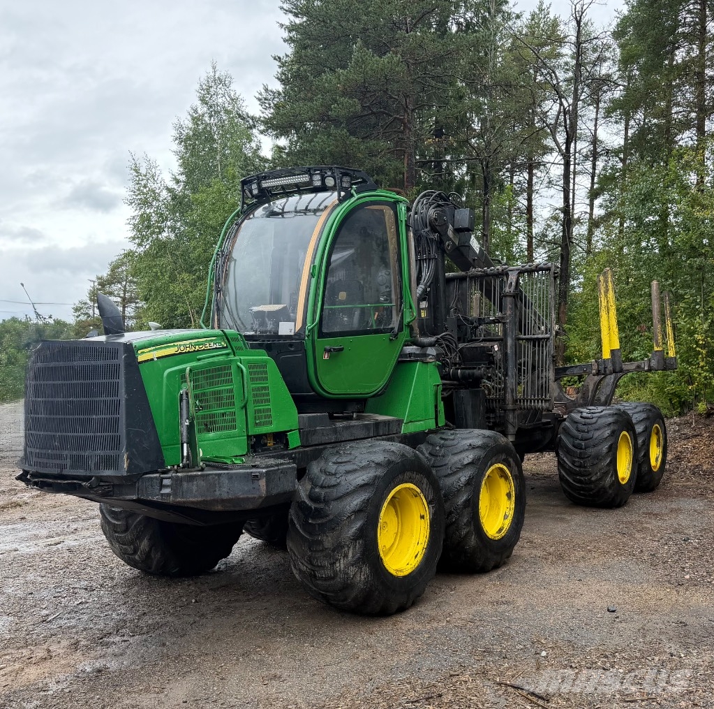 John Deere 1210 E Forvarderi