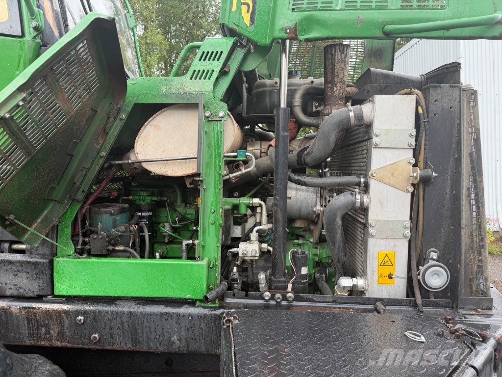 John Deere 1210 E Forvarderi