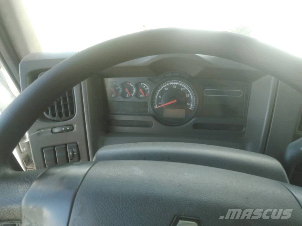 Renault MIDLUM 220 DXI Camiones con caja de remolque