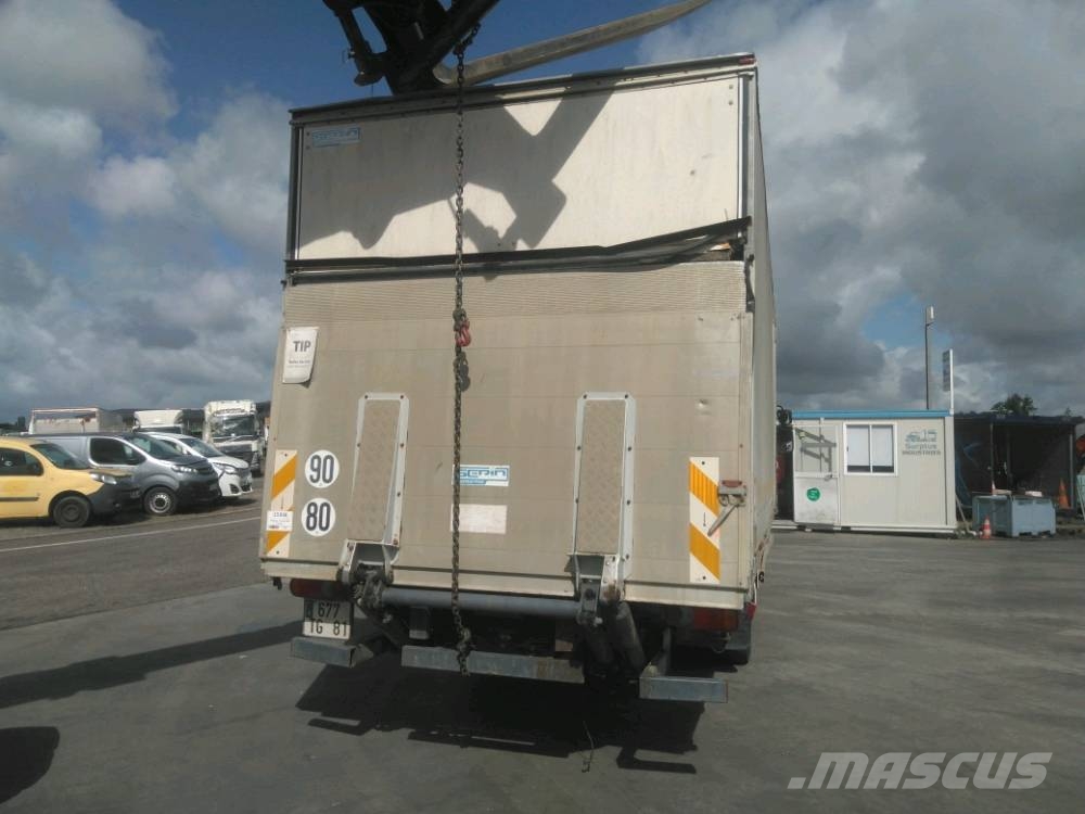 Renault MIDLUM 220 DXI Camiones con caja de remolque