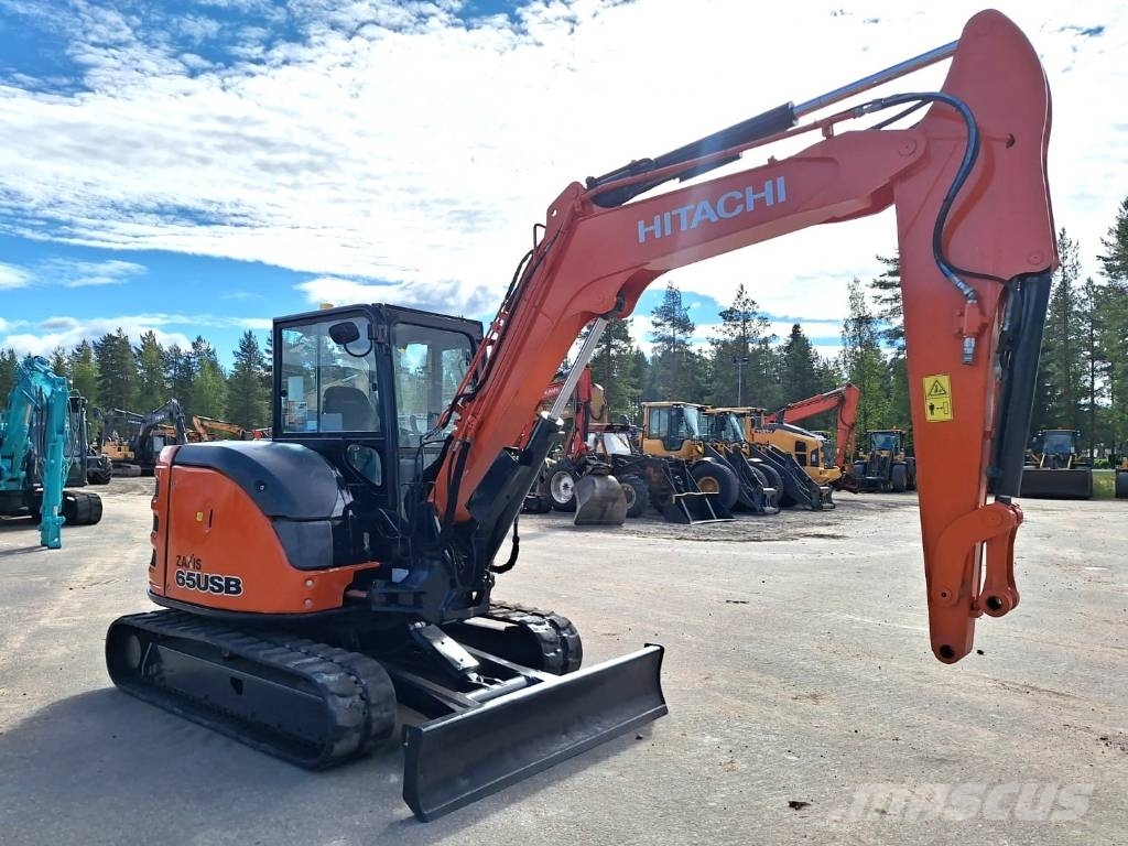 Hitachi ZX65USB-5 Mini bageri <7t