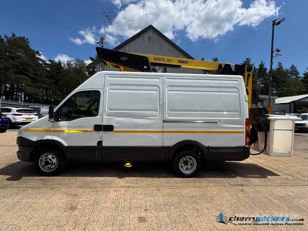 Iveco Daily Versalift ET38 Cherry Picker المنصات الهوائية المثبتة على شاحنة