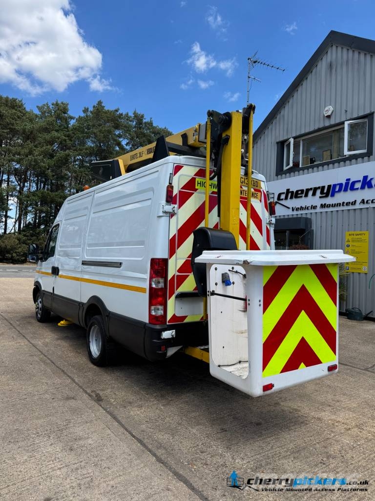 Iveco Daily Versalift ET38 Cherry Picker المنصات الهوائية المثبتة على شاحنة