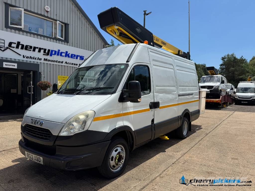 Iveco Daily Versalift ET38 Cherry Picker المنصات الهوائية المثبتة على شاحنة