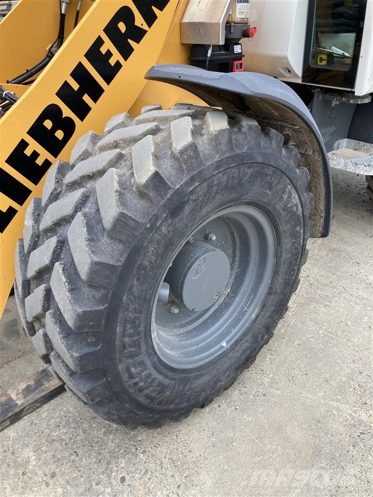 Liebherr L 506 Compact Pyöräkuormaajat