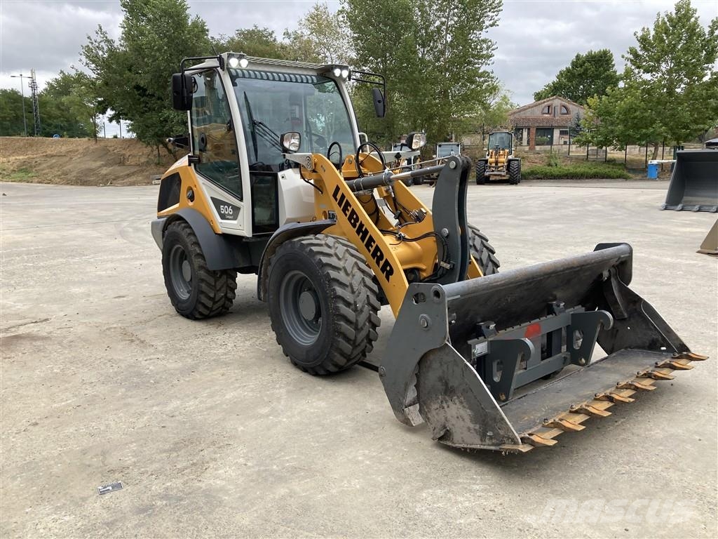 Liebherr L 506 Compact Pyöräkuormaajat