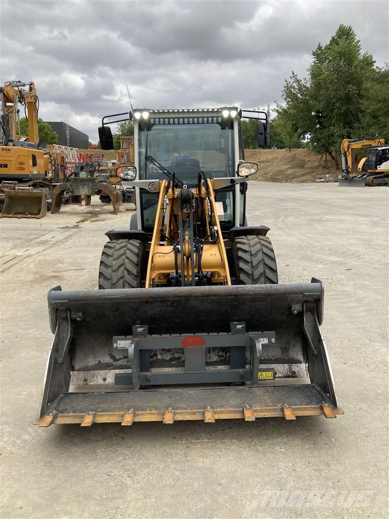 Liebherr L 506 Compact Pyöräkuormaajat