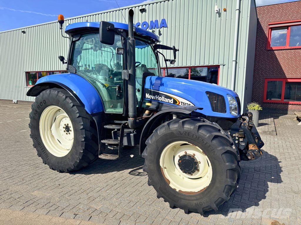New Holland TS125A Traktori