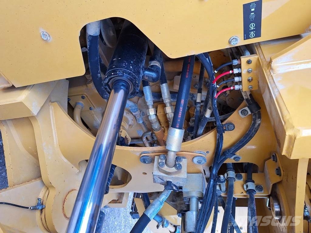 CAT 972M Met EPA 轮式装载机