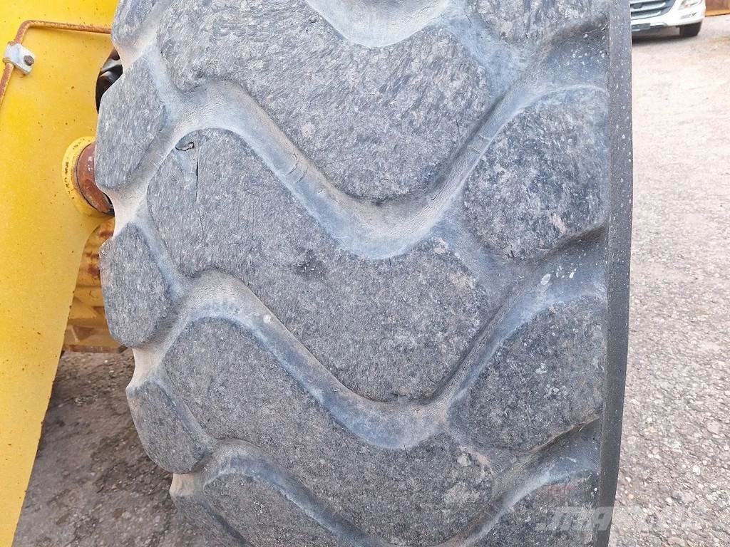 CAT 972M Met EPA 轮式装载机
