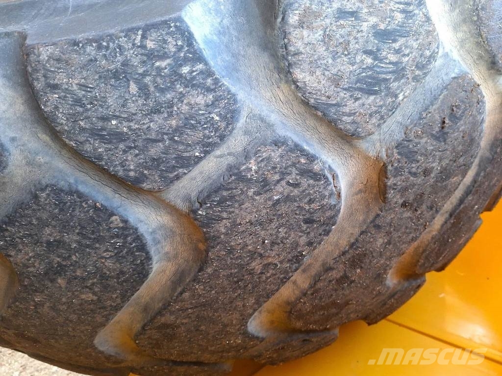 CAT 972M Met EPA 轮式装载机