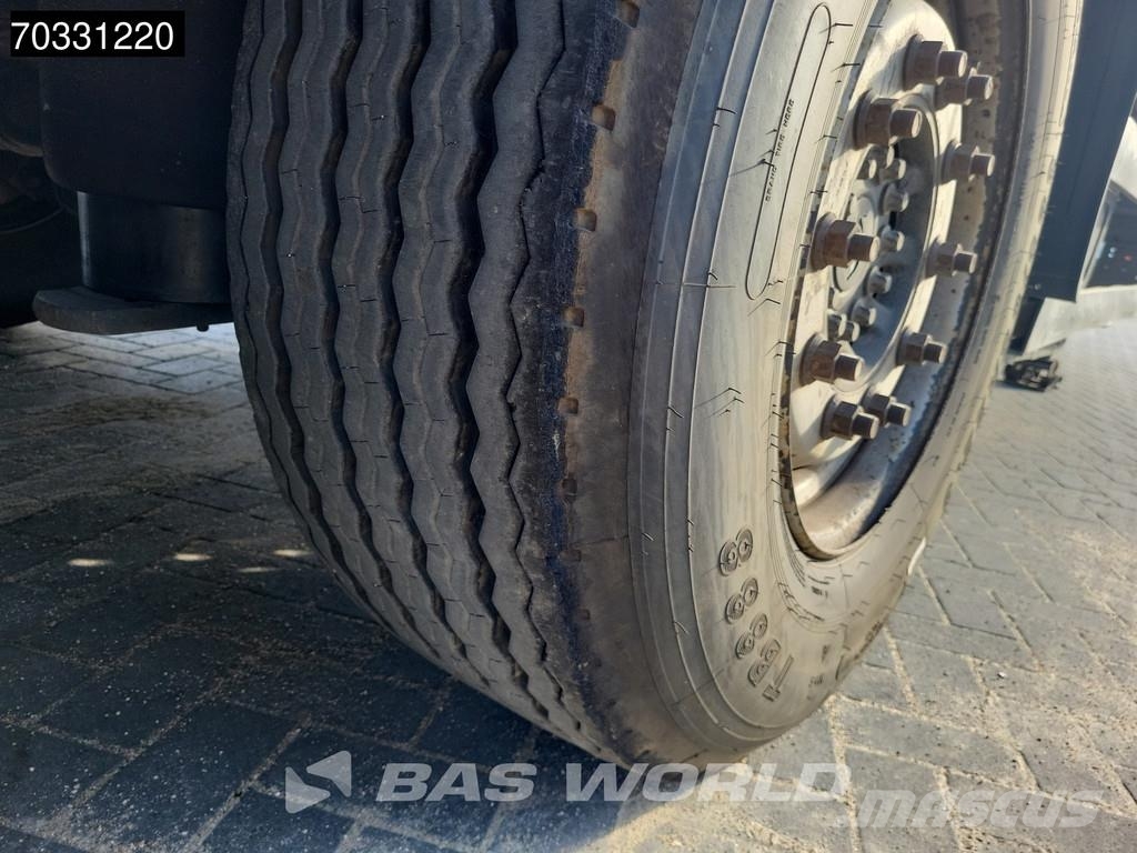 Schmitz Cargobull SCB*S3T 3 axles 篷布半拖車