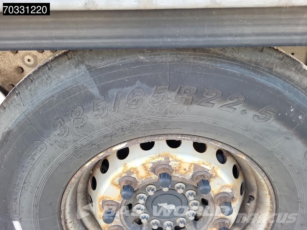 Schmitz Cargobull SCB*S3T 3 axles 篷布半拖車