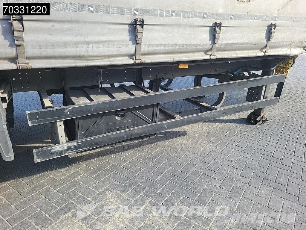 Schmitz Cargobull SCB*S3T 3 axles 篷布半拖車