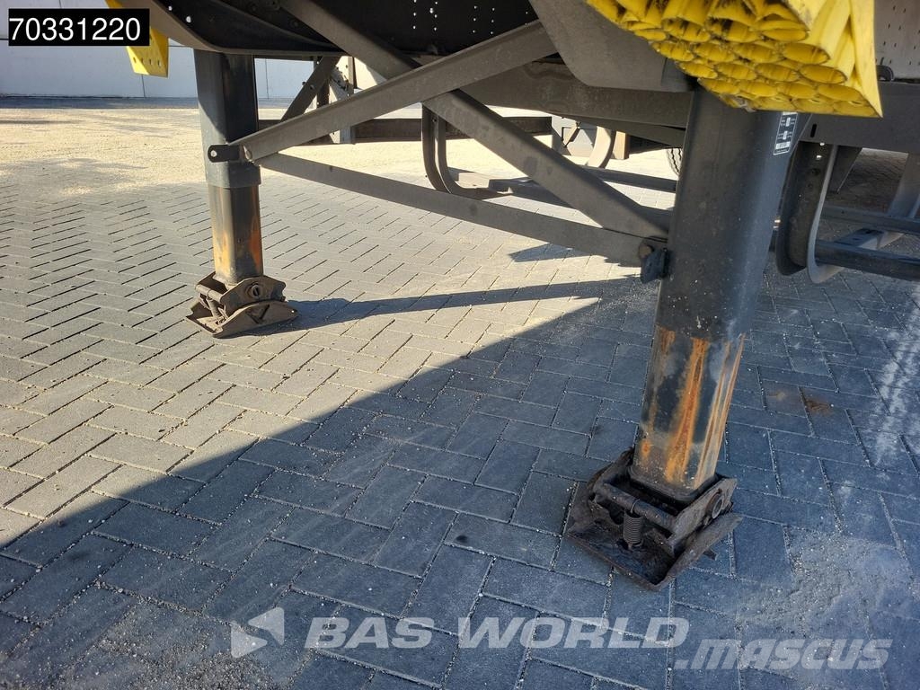 Schmitz Cargobull SCB*S3T 3 axles 篷布半拖車