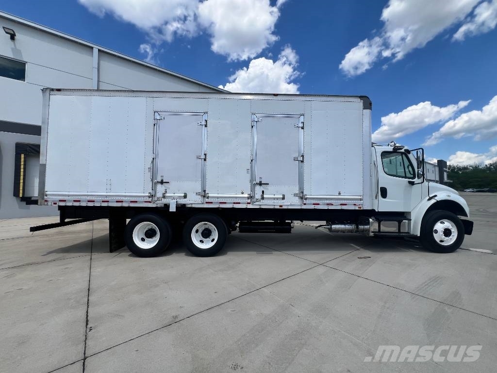 Freightliner M 106 Kapali kasa kamyonlar