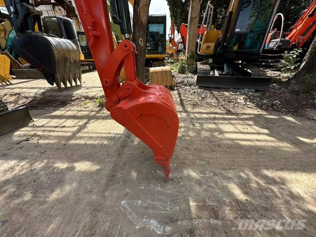 Kubota KX 155 Roomikekskavaatorid