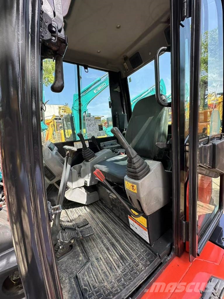Kubota KX 155 Roomikekskavaatorid
