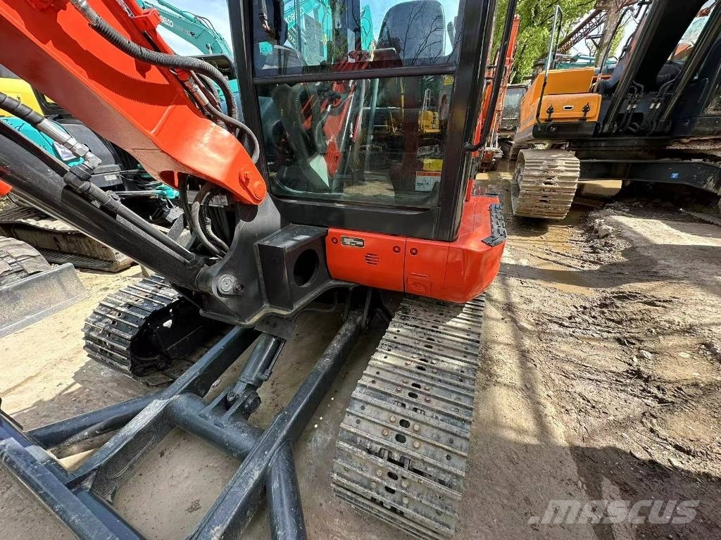 Kubota KX 155 Roomikekskavaatorid