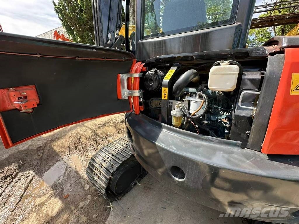 Kubota KX 155 Roomikekskavaatorid