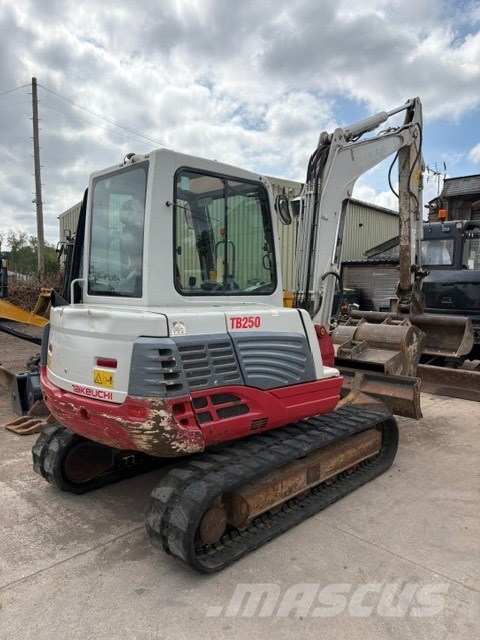 Takeuchi TB 250 Minigravere <7t