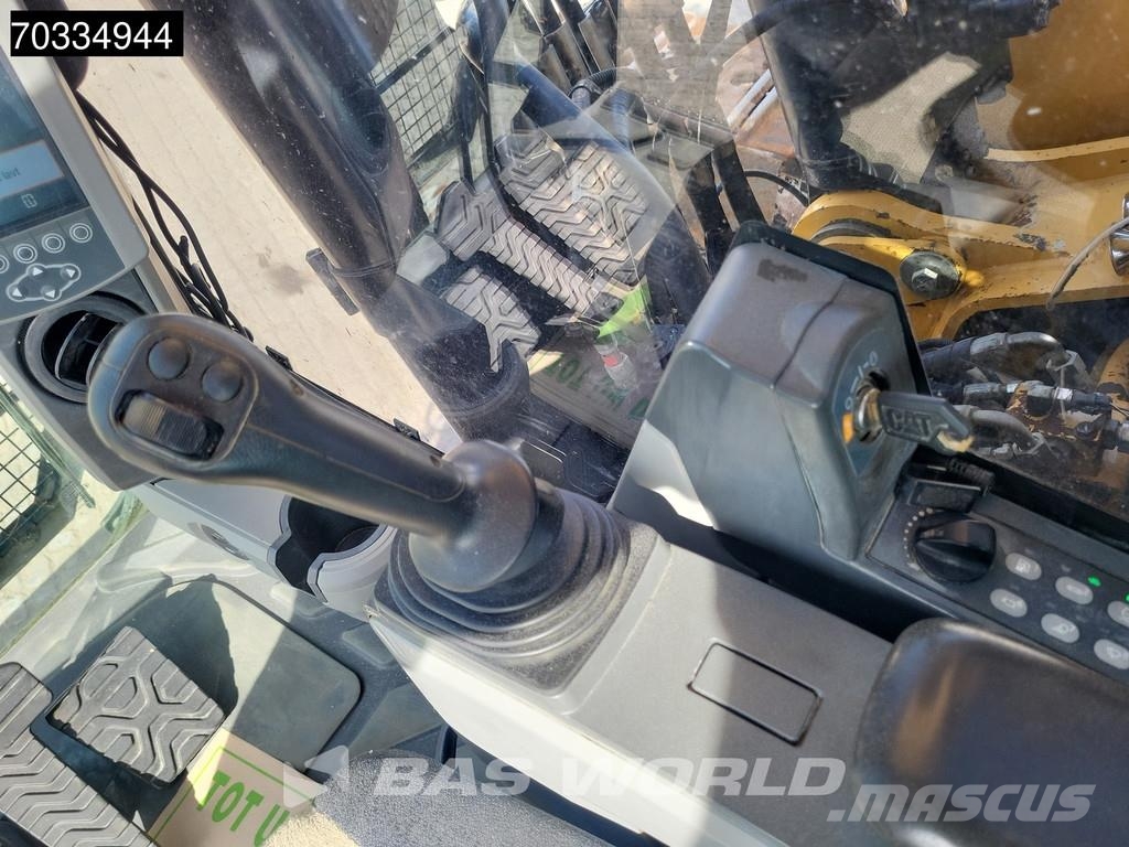 CAT 352 F Rupsgraafmachines