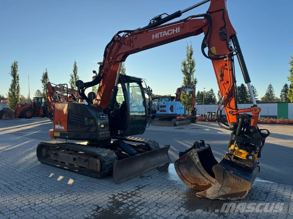 Hitachi ZX 85 US-6 Midi bageri 7t – 12t