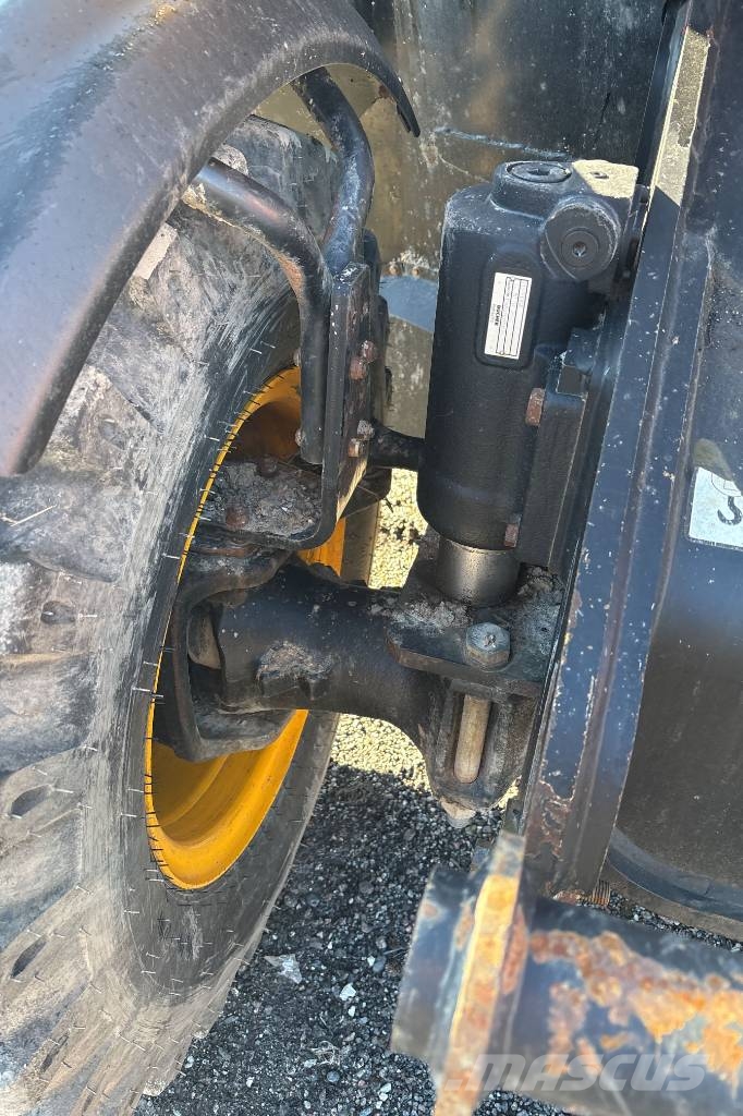JCB Hydradig 110W inkl 3 skopor och Palmse kärra Hjulgravere