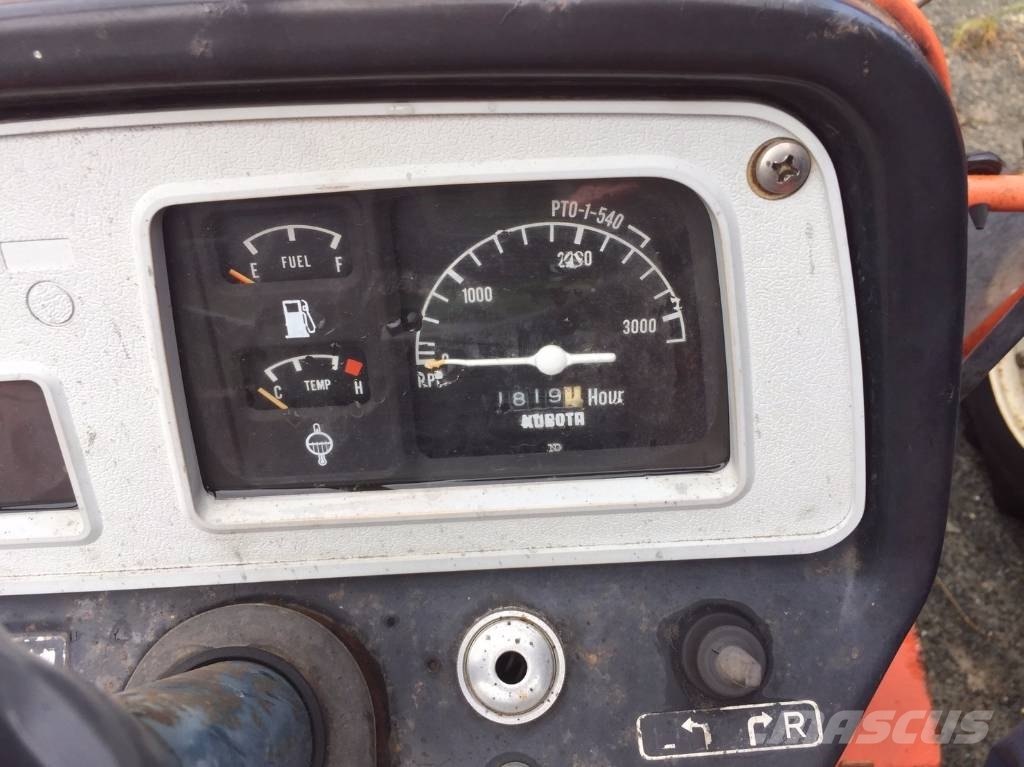 Kubota L2202DT トラクター