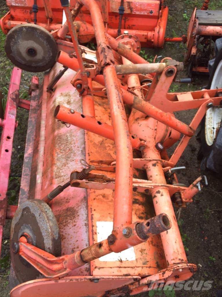 Kubota L2202DT トラクター
