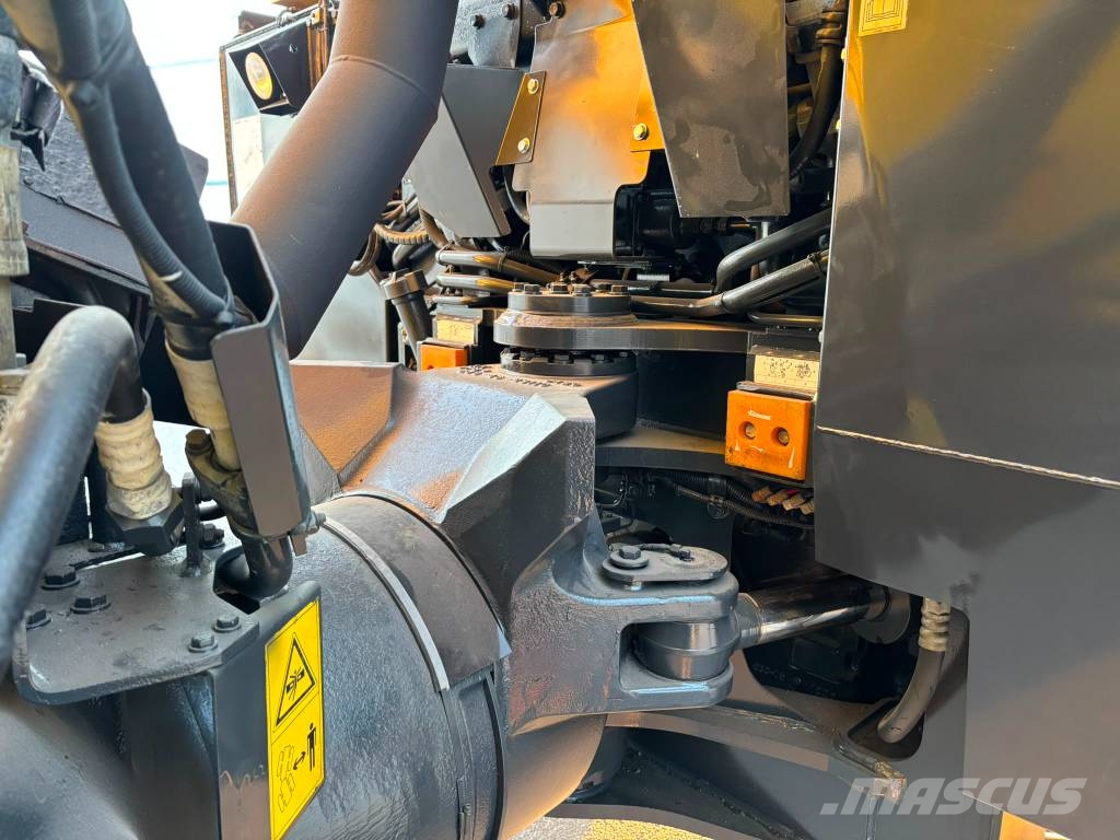 Komatsu HM400-3 Camiones articulados