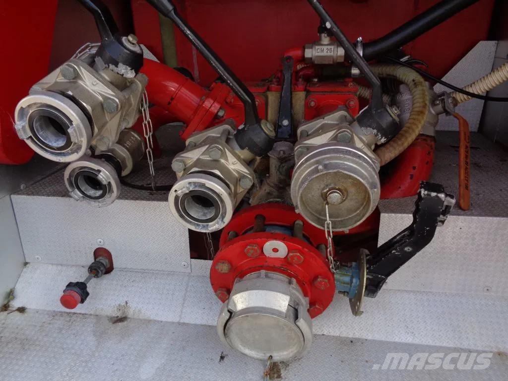 Iveco 135-17 Manual + Firetruck شاحنات حريق