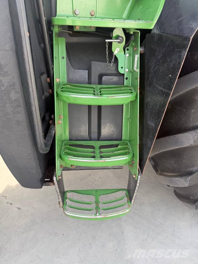 John Deere 8370 R Tractors