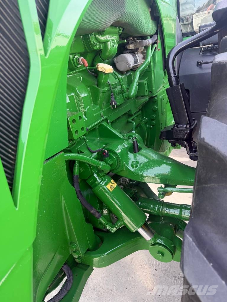 John Deere 8370 R Tractors