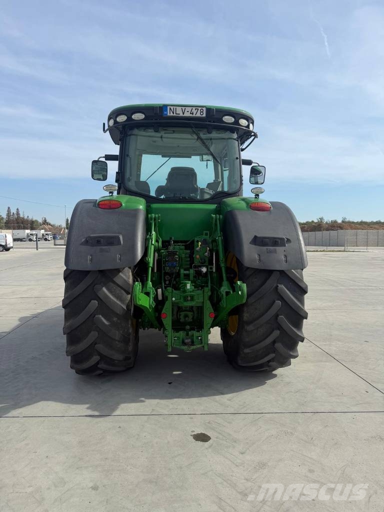 John Deere 8370 R Tractors