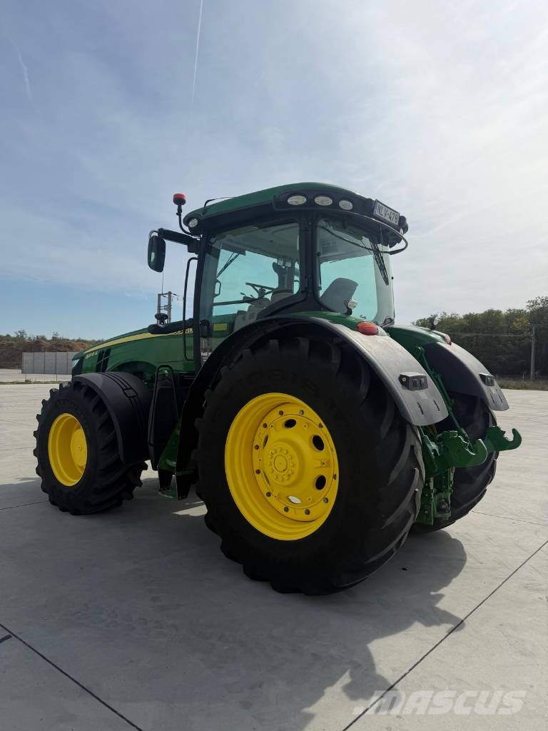 John Deere 8370 R Tractors