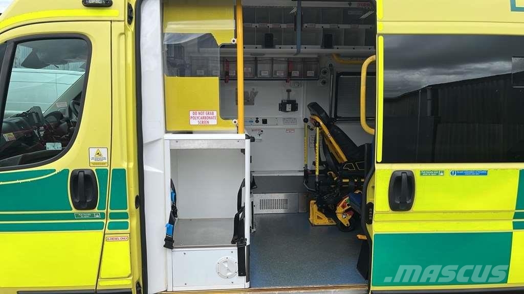 Fiat Ducato A&E Fiat Ducato A&E Box Body with Stryker P Sanitky