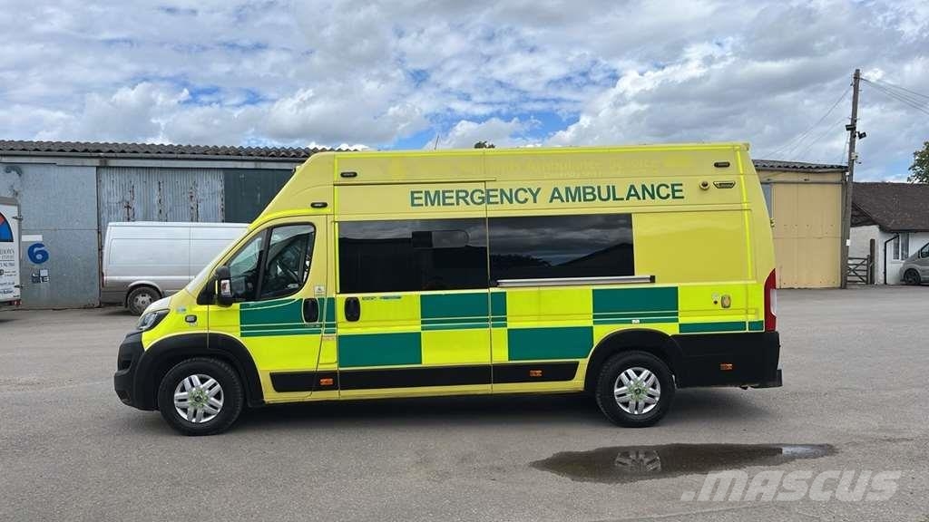 Fiat Ducato A&E Fiat Ducato A&E Box Body with Stryker P Sanitky
