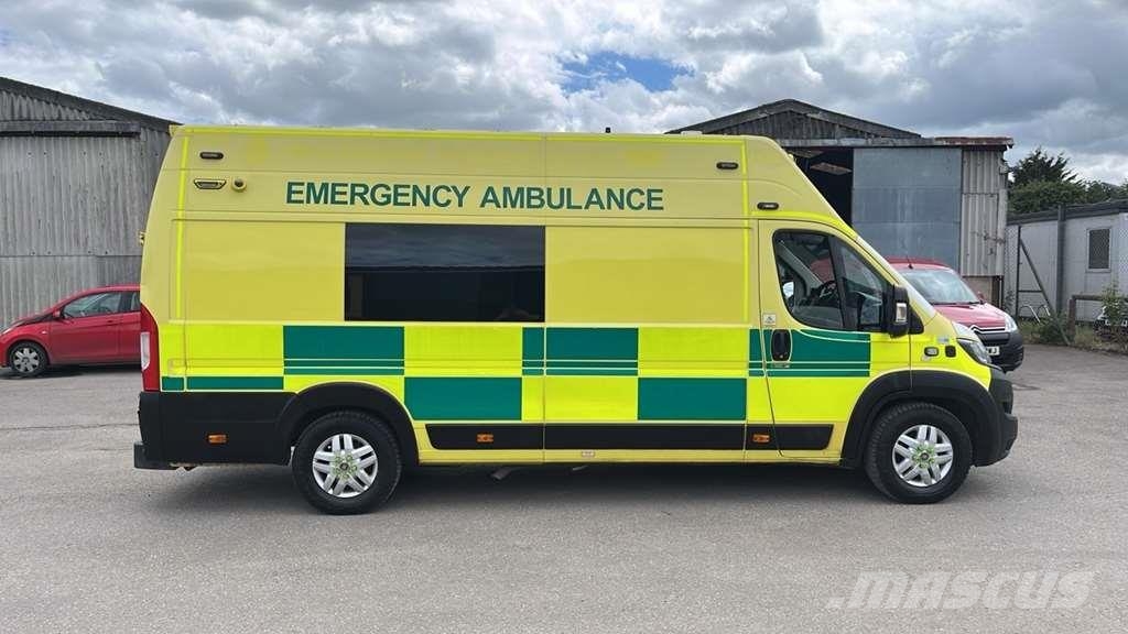 Fiat Ducato A&E Fiat Ducato A&E Box Body with Stryker P Sanitky