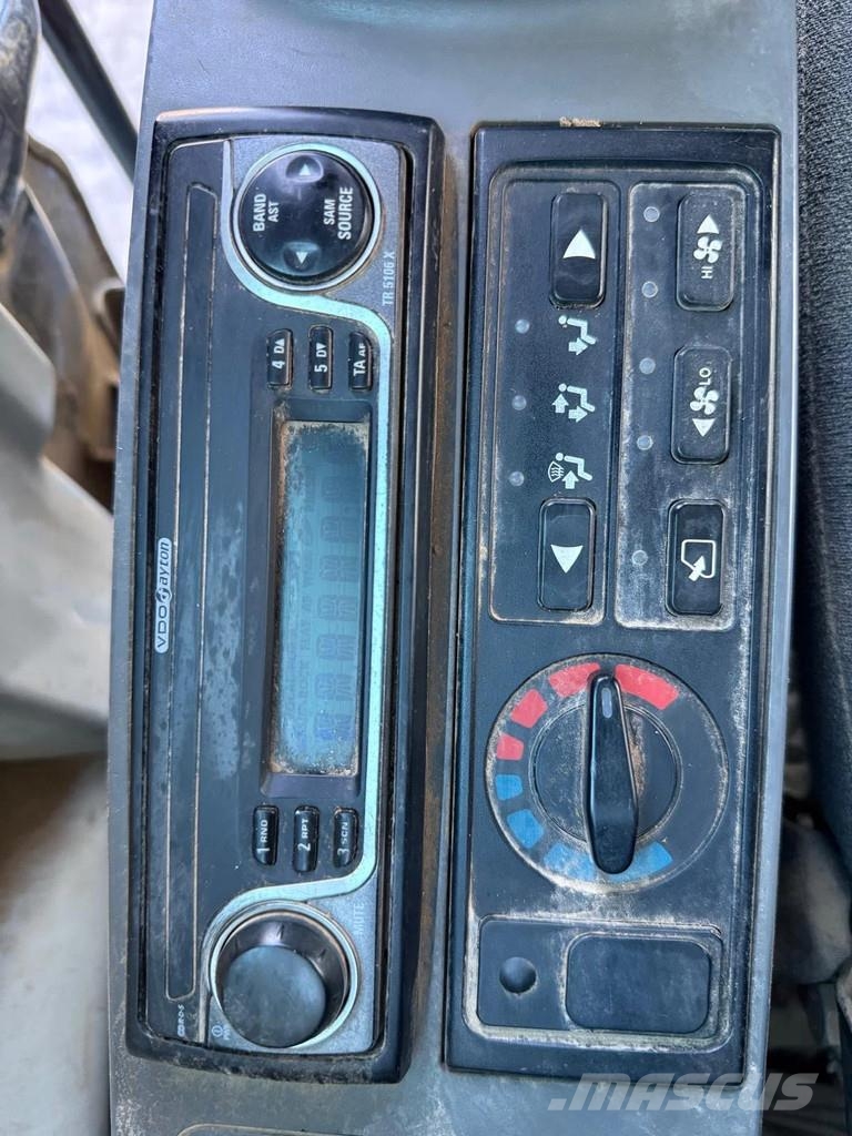 Komatsu PC80MR-3 Midibagger 7t - 12t