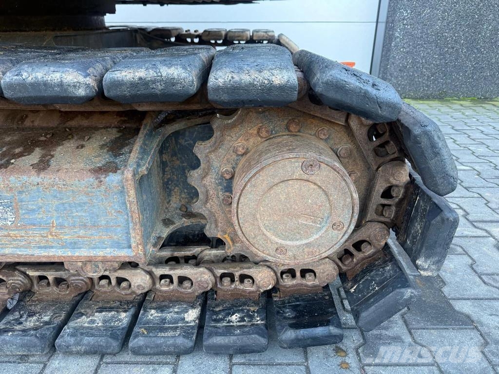Komatsu PC80MR-3 Midibagger 7t - 12t