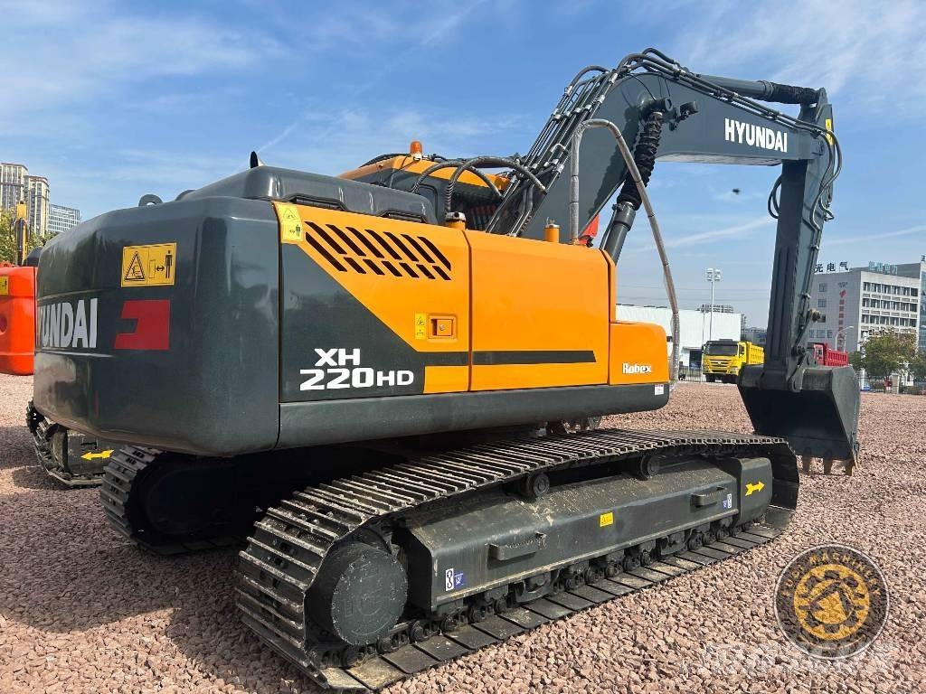Hyundai 220HD Raupenbagger