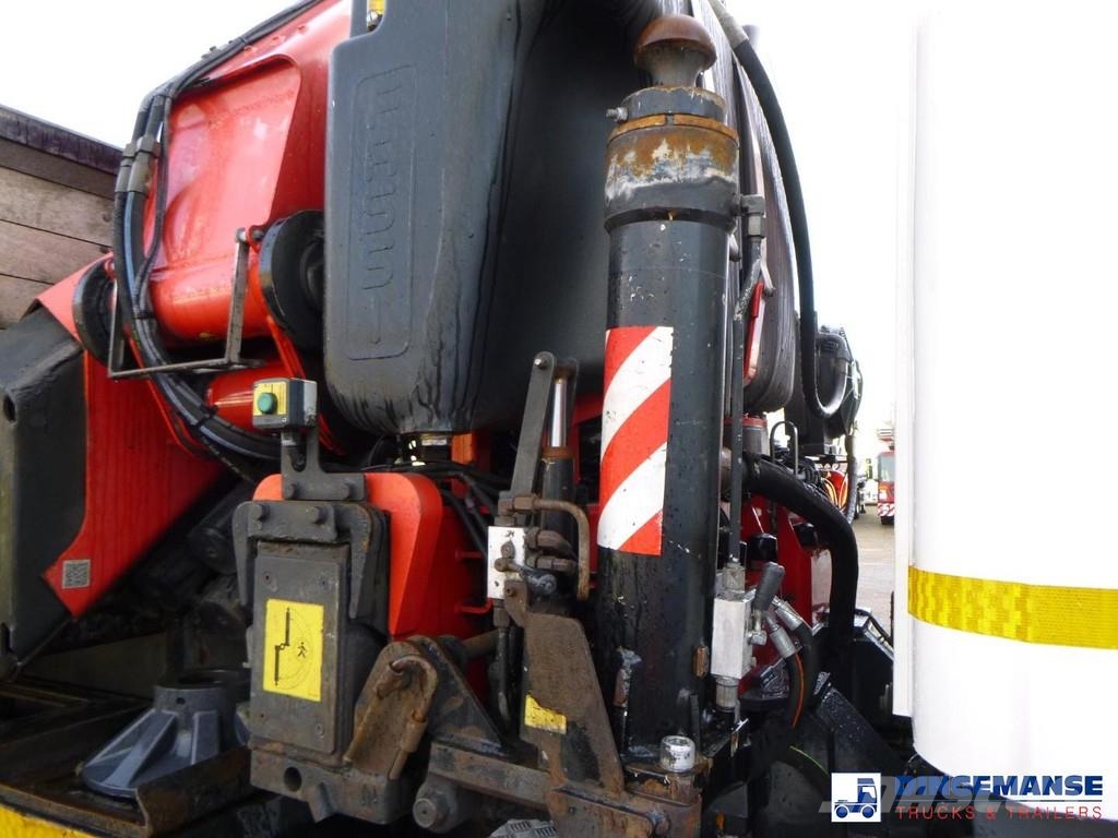 Scania P 400 8X2 RHD + Fassi F600 Kranen voor alle terreinen